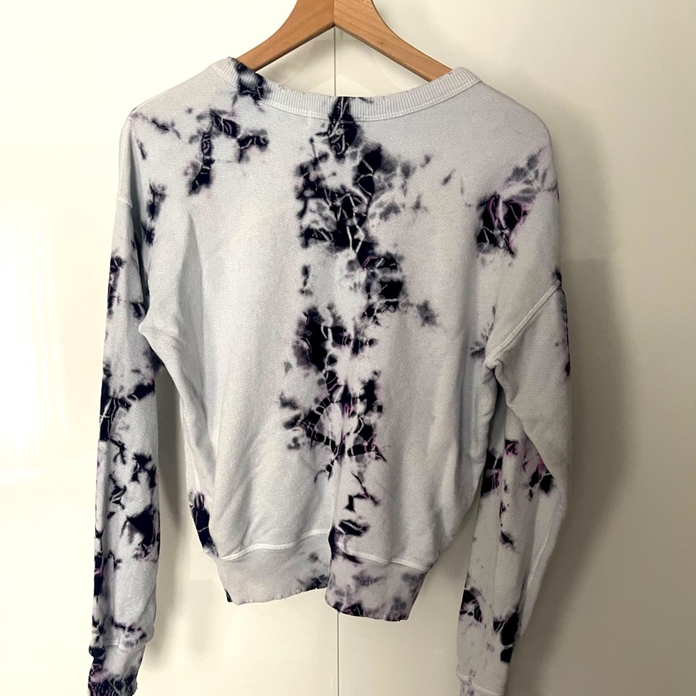 SZ XS n: PHILANTHROPY Blue and Purple Tie Die Crew Neck!